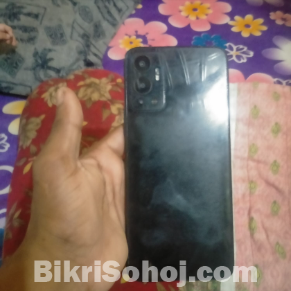 ইনফিনিক্স হট টুয়েল